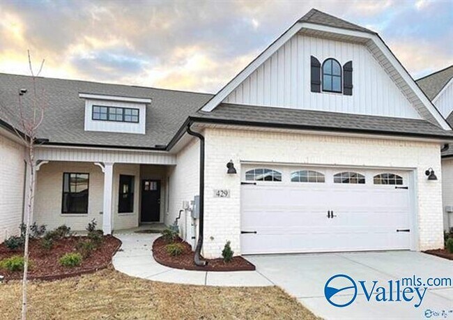 Primary Photo - 429 Tillane Pk Cir
