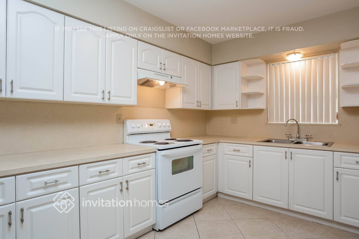 Building Photo - 1313 N Park Rd