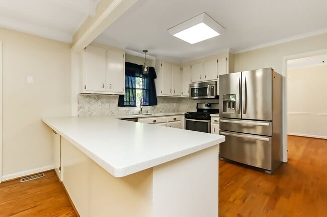 Building Photo - 120 Kohler Crescent