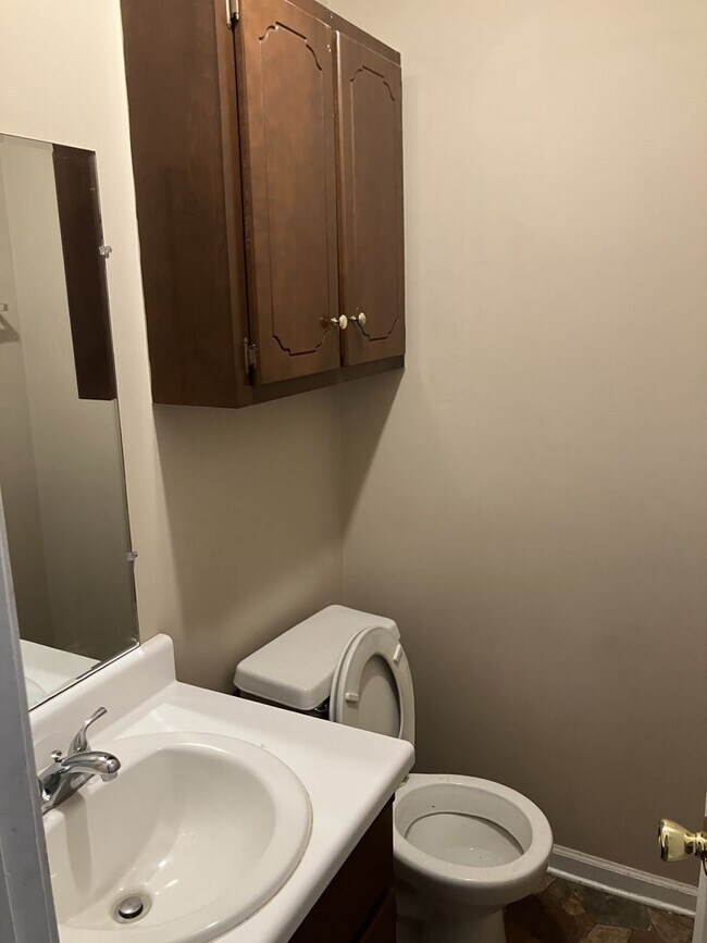 Building Photo - 1823 Holmes St