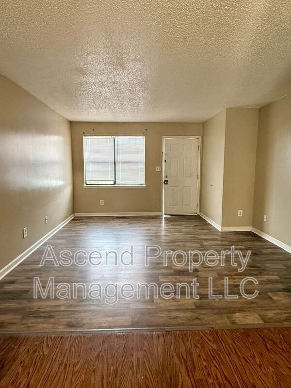 Building Photo - 2705 Georgetown Dr NW