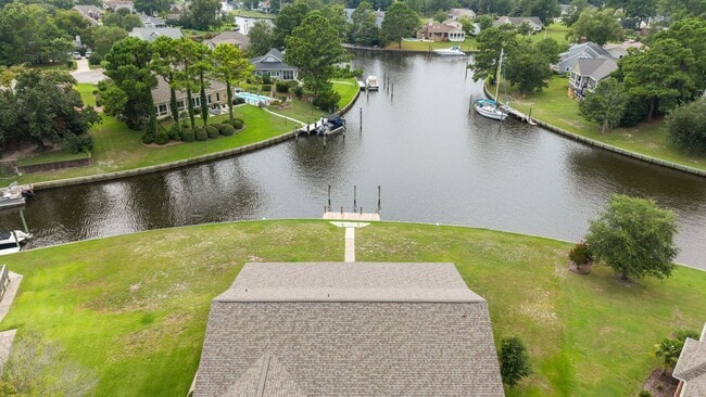 Building Photo - Private Dock Waterfront! Beautiful 3BR/2BA Gem in Fairfield Harbour!