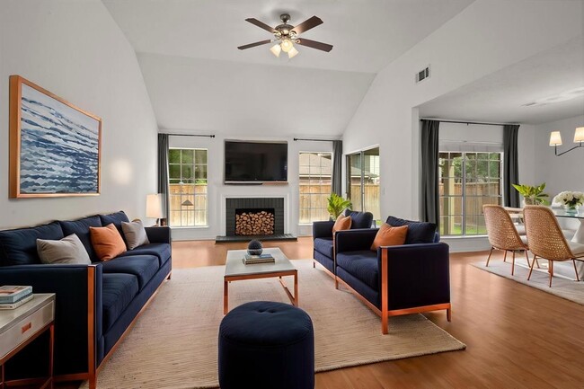 Building Photo - 6 E Stony Bridge Cir
