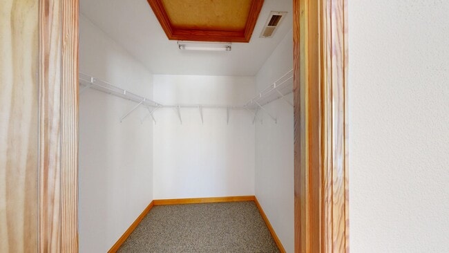 Building Photo - 237 Sir Richard E