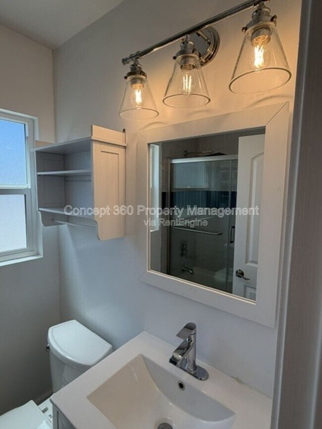 Building Photo - 2287 Belmont Ave
