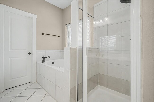 Building Photo - 98 Borondo Reach