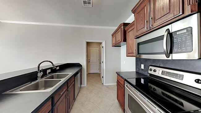 Building Photo - 3804 Catamaran Dr