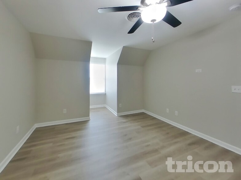 Building Photo - 116 Cimmaron Dr