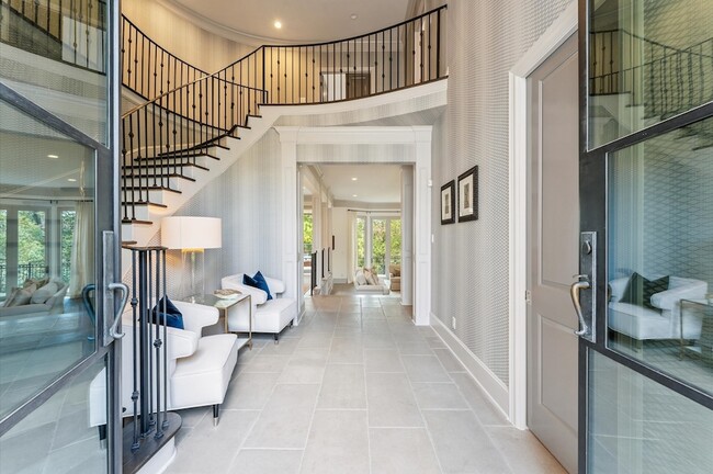 Building Photo - 7 Marilane St