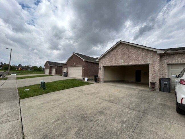 Building Photo - Modern Brick Ranch with 3 Bedrooms, 1.5 Ba...