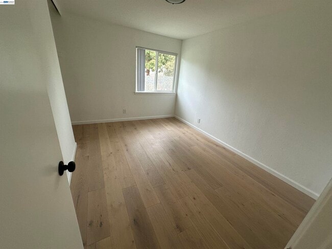 Building Photo - 157 El Dorado Common