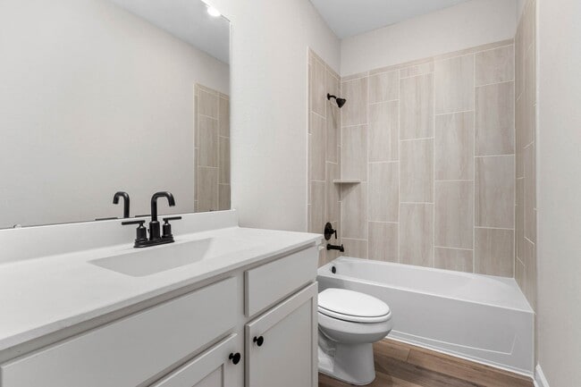 Building Photo - 1111 Whispering Winds Dr