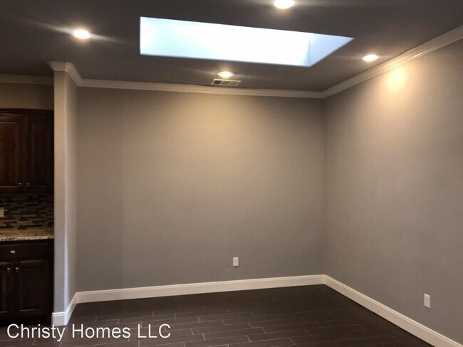 Building Photo - 3 br, 2 bath House - 7410 Mosely St