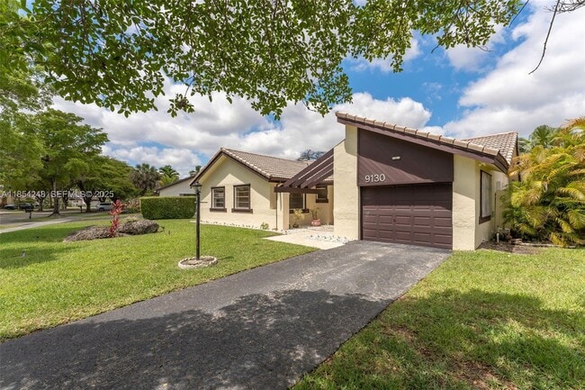 Building Photo - 9130 SW 101st Ave