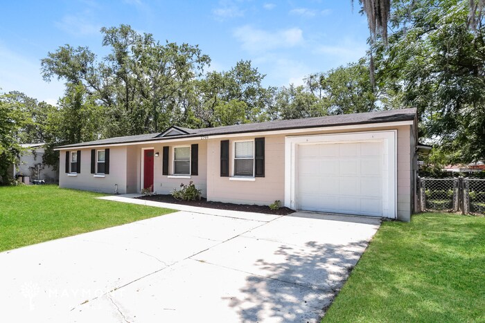 Building Photo - 2799 Commanche Ave