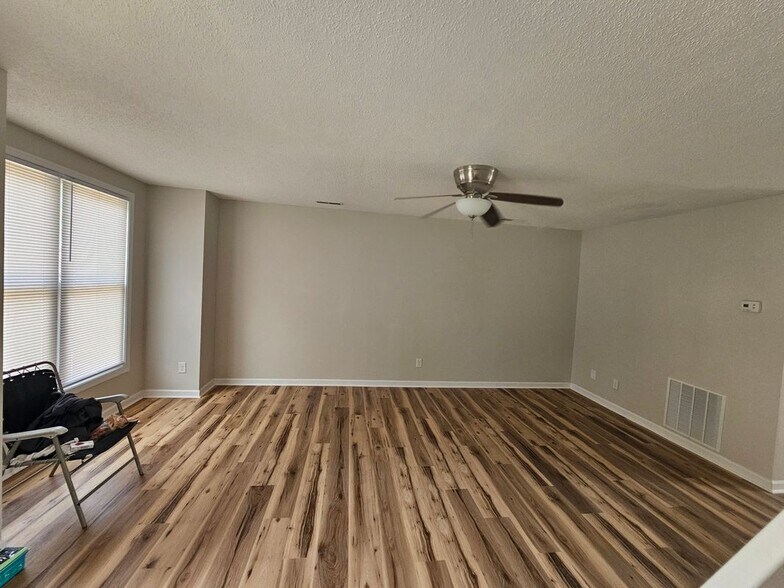 Building Photo - 2329 Avalon Wds Dr