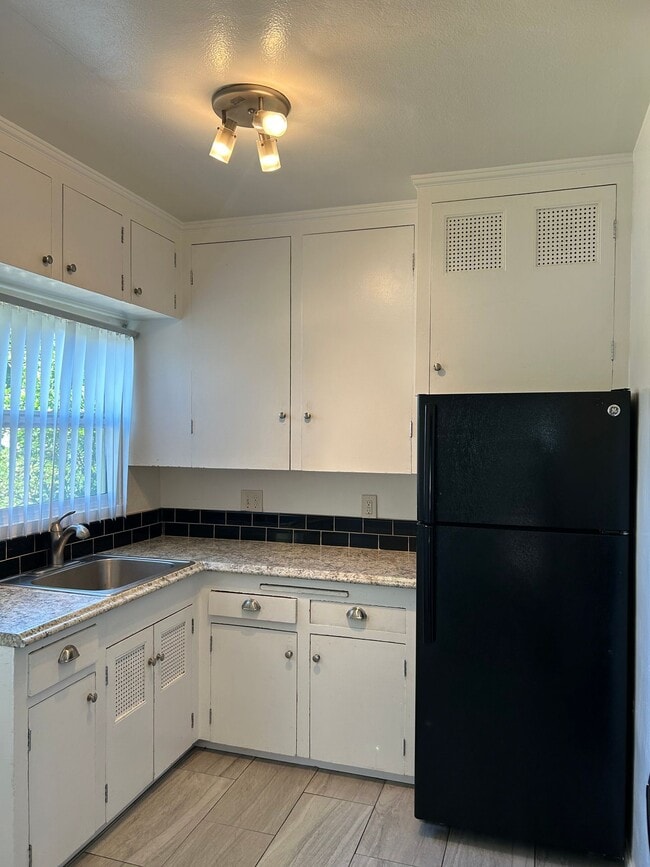 Building Photo - North Park 2/2+ Bonus room, garage and rea...