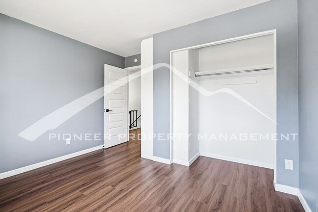 Building Photo - 655 S Xenon Ct