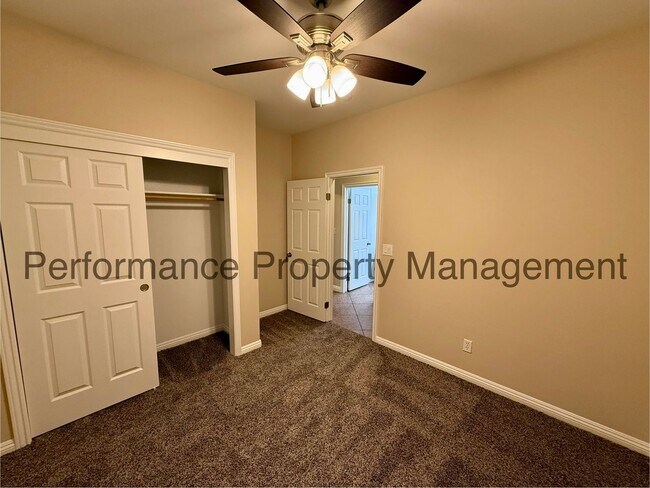 Building Photo - Stunning 3 Bed/2 Bath Gated Home w/ RBP & $0 Deposit Option