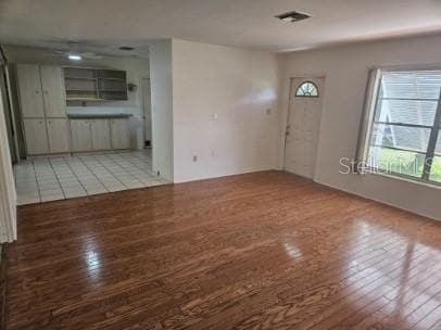 Building Photo - 1560 Robinson Dr N