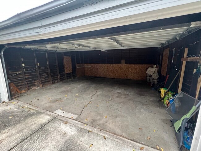 Garage with electric door opener - 164 Jewell St