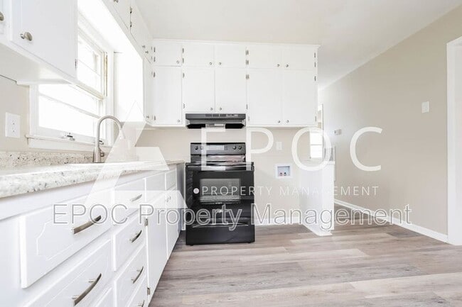 Building Photo - 1504 Barto Pl