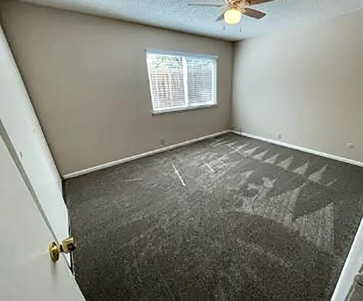 Building Photo - 1563 Valle Vista Ave