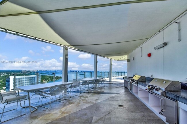 Building Photo - 501 NE 31st St