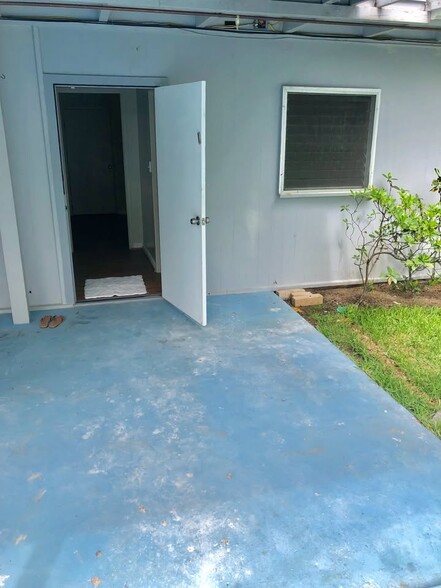Building Photo - 926 Kaipii St