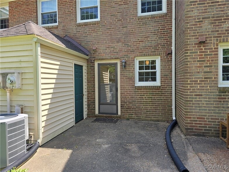 Building Photo - 3812 Hermitage Rd