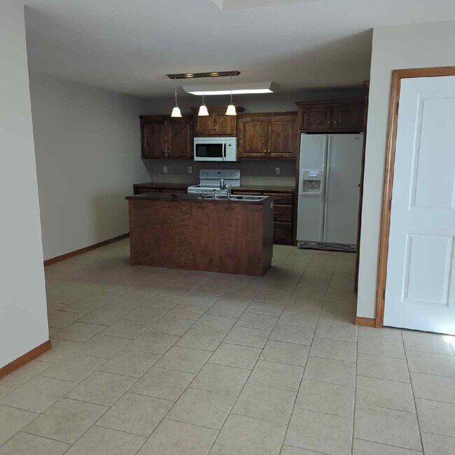 Building Photo - 1104 Kimmy Ln