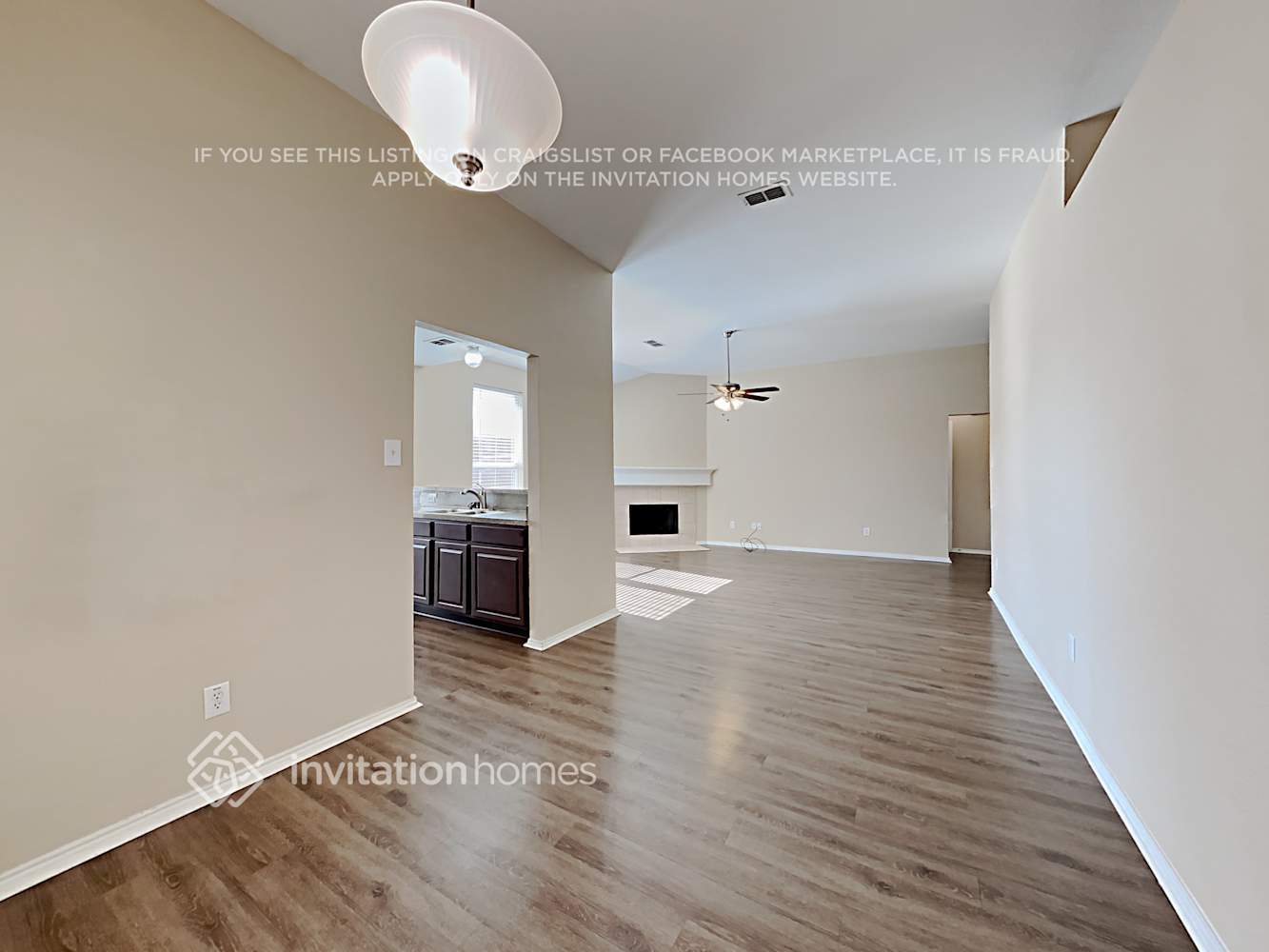 Building Photo - 905 Hidden Oaks Dr