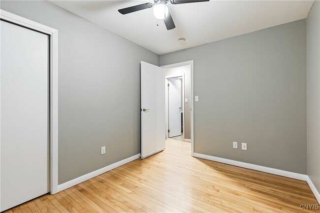 Building Photo - 4 1st St