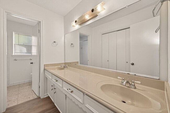 Building Photo - 14515 Wadebridge Way