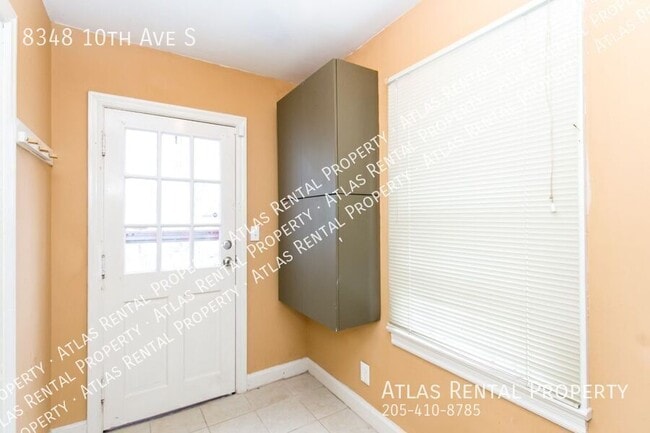 Building Photo - 8348 10th Ave S