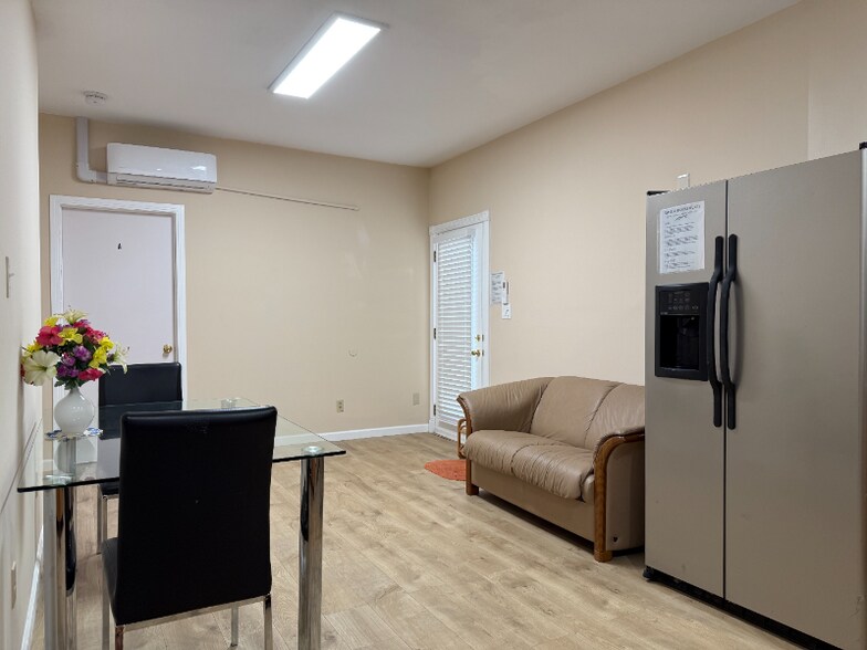 Building Photo - 18622 Horst Ave