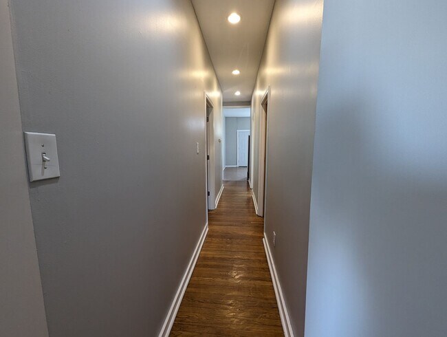 Building Photo - 3518 Juniata St