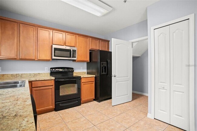Building Photo - 2161 Cypress Villas Dr