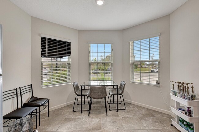 Building Photo - 10771 SW Cremona Way