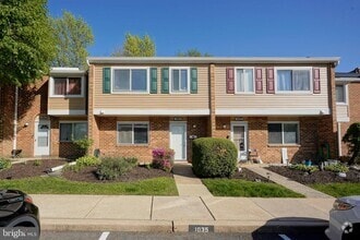 Building Photo - 1035 Pendleton Ct