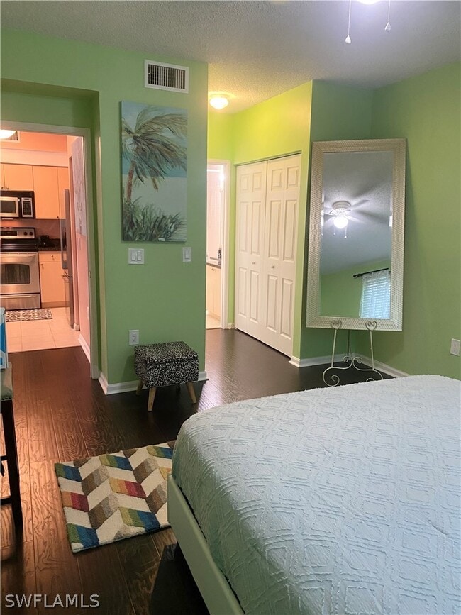 Building Photo - 1105 Reserve Ct