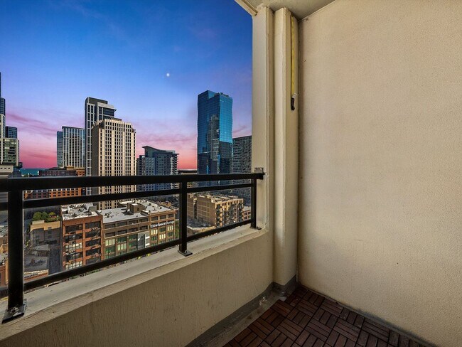 Building Photo - 1255 S State St