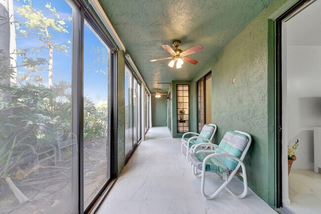 Building Photo - 7844 La Mirada Dr