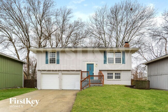 Building Photo - 615 N Pine St