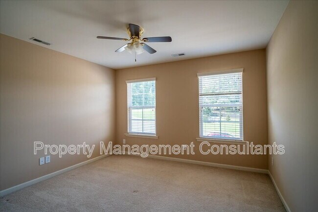 Building Photo - 2903 Magnolia Park Drive Southeast