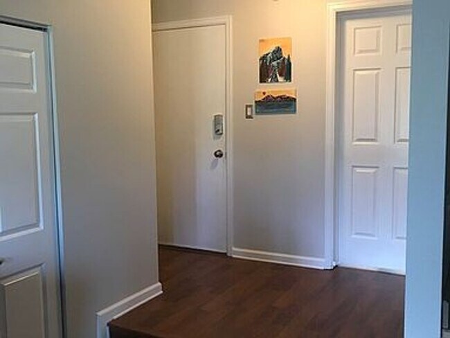 Building Photo - Long Term Rental- Lake Haus B7