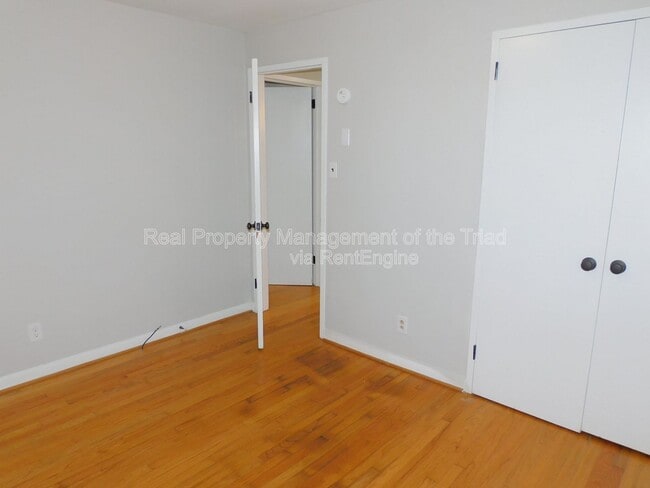 Building Photo - 1905 Palm St