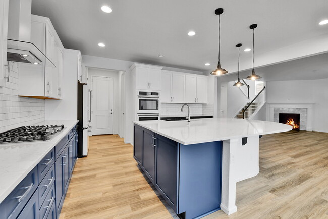 Building Photo - $4,850 - Spacious 5-Bed, 3.5 bath Home wit...