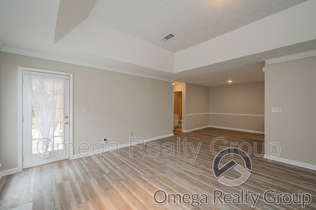 Building Photo - 8508 English Oak Loop