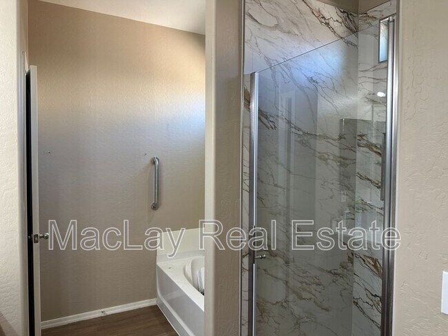 Building Photo - 1746 E Chaparral Dr